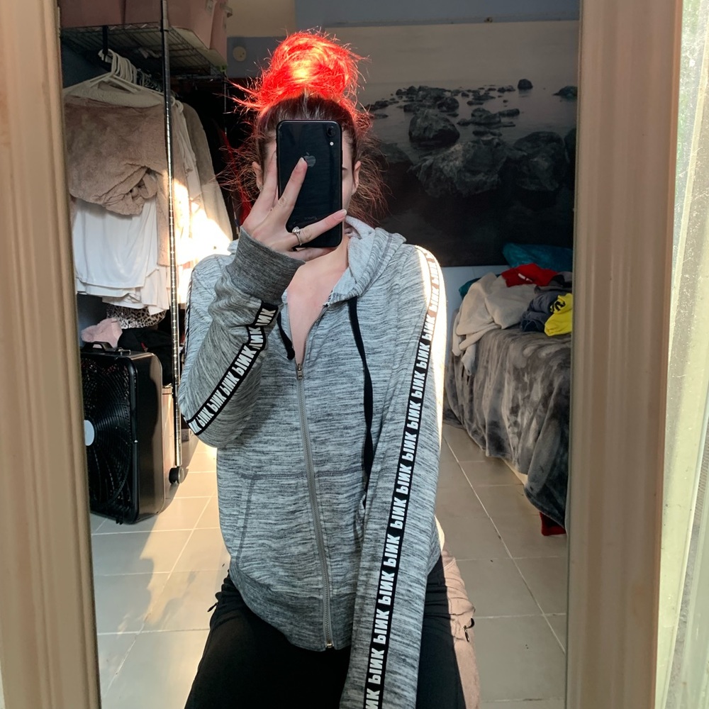 VS Pink grey sweater